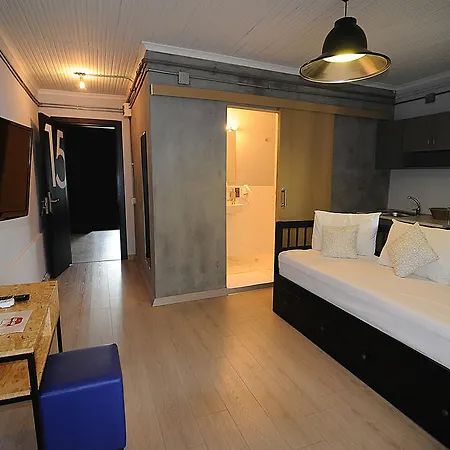 Taksim Safe House 3*