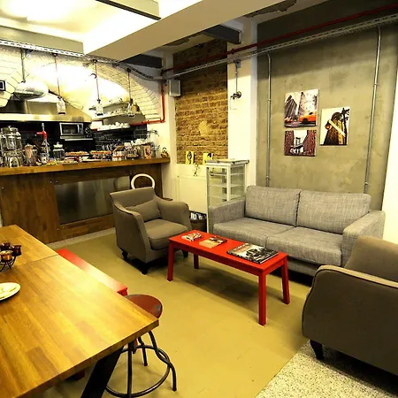 Taksim Safe House 3*