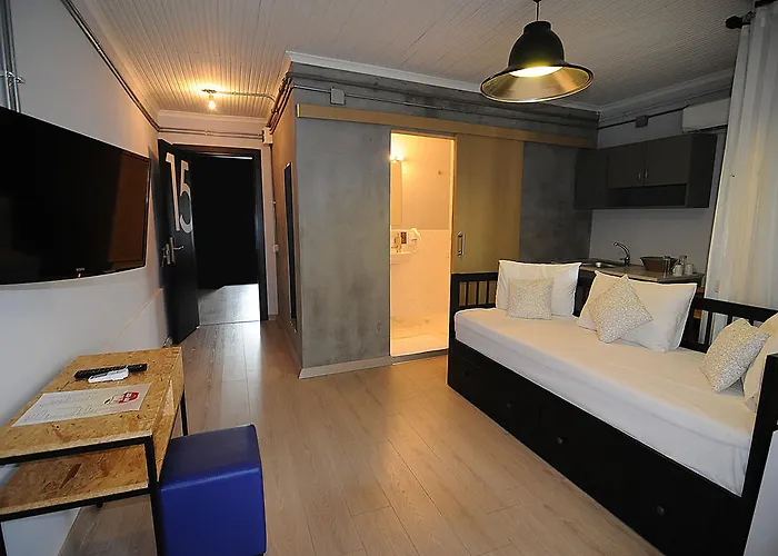 Taksim Safe House 3*